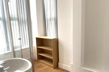6 bed flat, 10 Lisson Grove, Mutley, Plymouth, PL47DN - Image 7